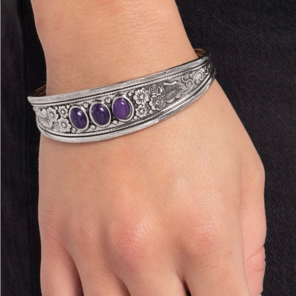 paparazzi Jewelry - Flower Patch Picnic - Purple Bracelet
